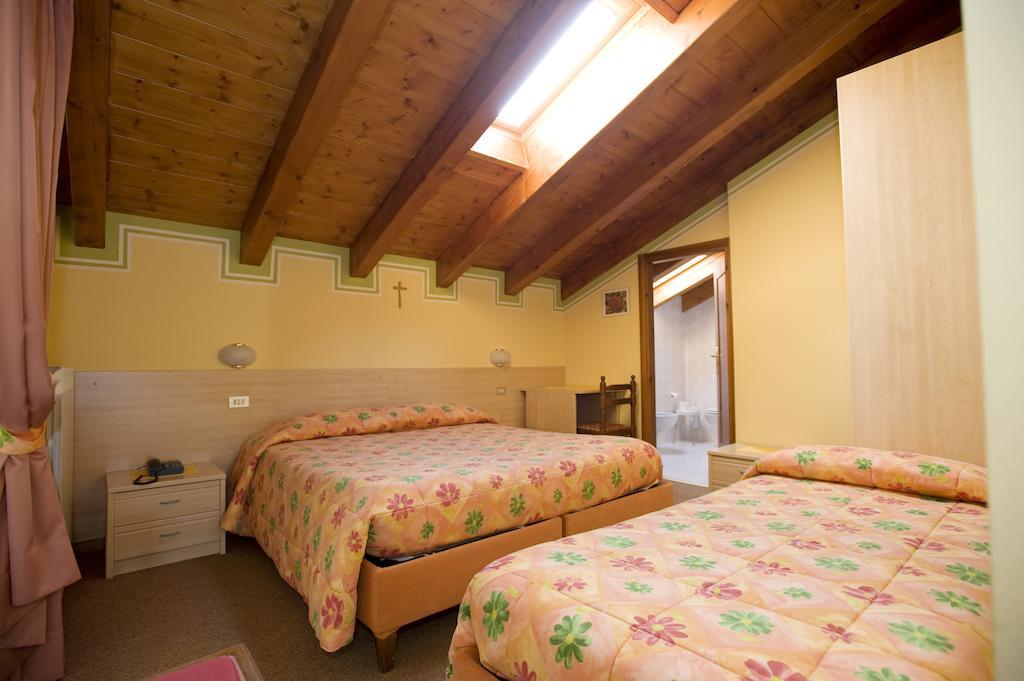 Hotel I Rododendri Вальфурва Номер фото