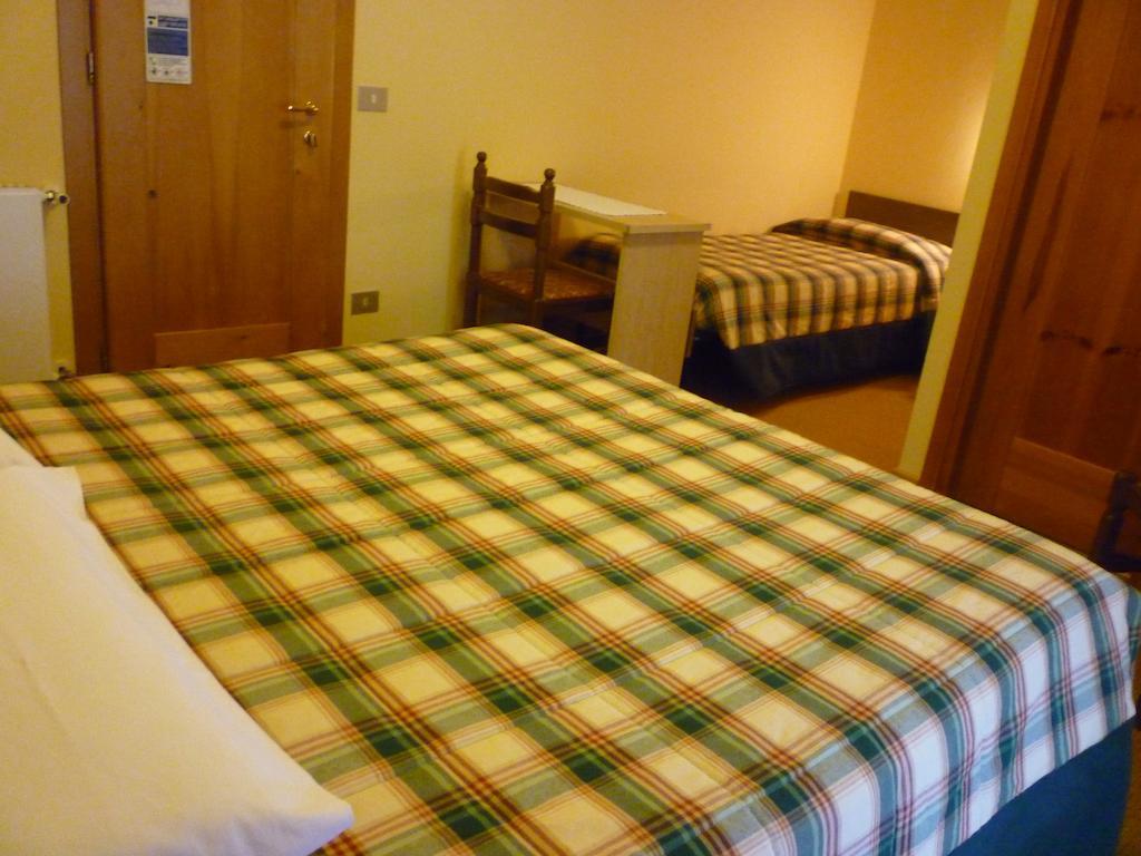 Hotel I Rododendri Вальфурва Номер фото