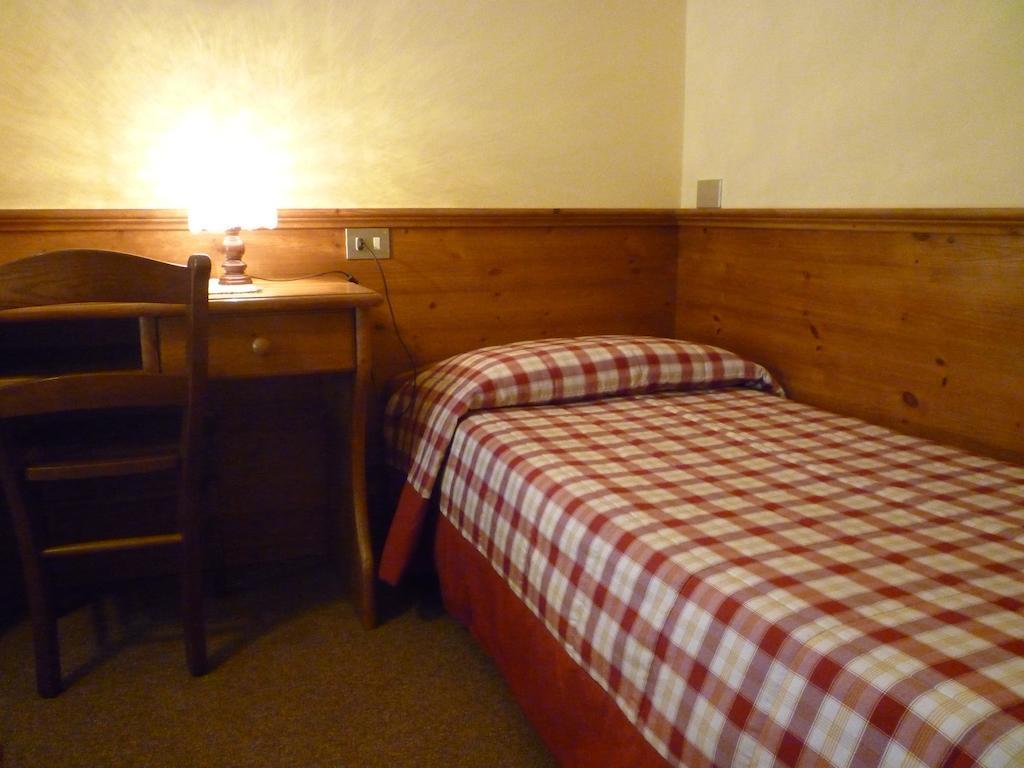 Hotel I Rododendri Вальфурва Номер фото